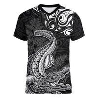 New Zealand Crocodile Tattoo and Fern Women V-Neck T-Shirt Maori Pattern