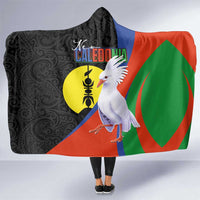 New Caledonia Hooded Blanket Kagu Bird and The Seal with Melanesian Culture - Polynesian Pride