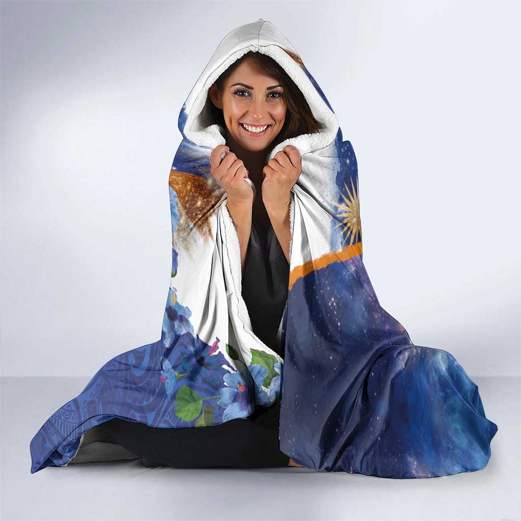 Marshall Islands Manit Day Hooded Blanket Grunge National Flag with Whales and Tribal Tattoos - Polynesian Pride