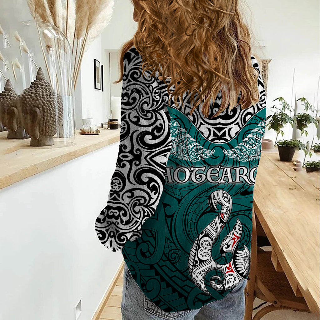 Aotearoa New Zealand Women Casual Shirt Silver Fern and Matau with Maori Tribal Turquoise Style LT03 - Polynesian Pride