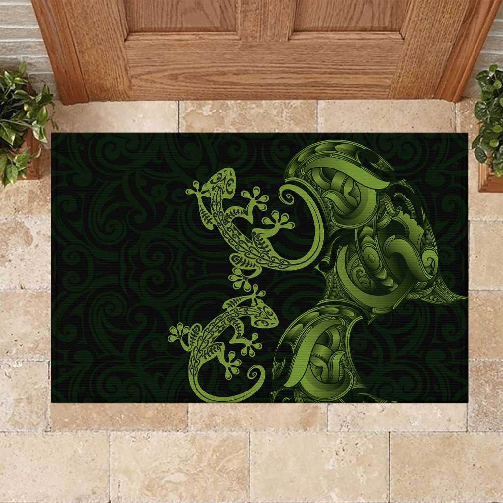 New Zealand Gecko Maori Art Tattoo Rubber Doormat