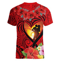 Hawaii Valentine Day Women V Neck T Shirt Couple on Beach mix Hibiscus and Polynesian Tattoo LT03 - Polynesian Pride
