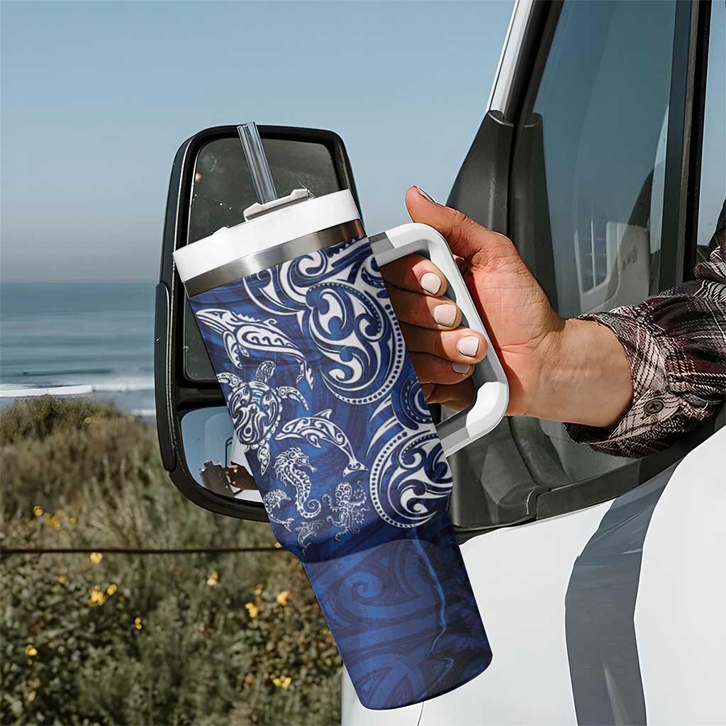 New Zealand Connecting with Seas Tumbler With Handle Maori Tribal and Sea Animals Tattoo - White Glass Style