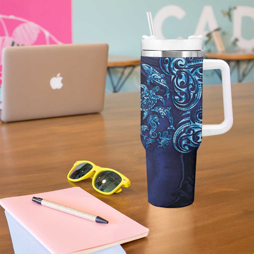 New Zealand Connecting with Seas Tumbler With Handle Maori Tribal and Sea Animals Tattoo - Sea Texture Glass Style