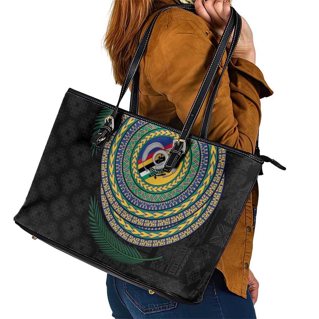 Torba Tribal Tattoo with Namele Leaves Leather Tote Bag