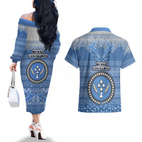 kosrae-christmas-couples-matching-off-the-shoulder-long-sleeve-dress-and-hawaiian-shirt-coat-of-arms-beautiful-merry-xmas-snowflake