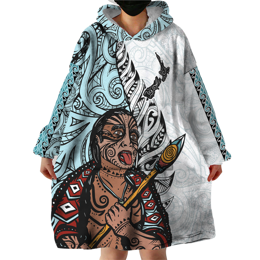 Maori Warrior Wearable Blanket Hoodie Silver Fern New Zealand Map With Kowhaiwhai Pattern LT03 - Polynesian Pride
