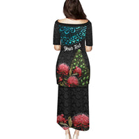 Personalized New Zealand Christmas Puletasi Maori Santa Pikorua and Pohutukawa Meri Kirihimete LT03 - Polynesian Pride