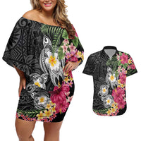 Hawaiian Tropical Flowers and Tribal Turtles Couples Matching Off Shoulder Short Dress and Hawaiian Shirt Polynesian Art Motifs Black Color - Polynesian Pride