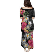 Hawaiian Tropical Flowers and Tribal Turtles Puletasi Polynesian Art Motifs Black Color - Polynesian Pride