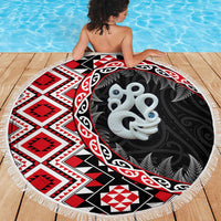 Red Taniko Motif Aotearoa Manaia and Silver Fern Beach Blanket