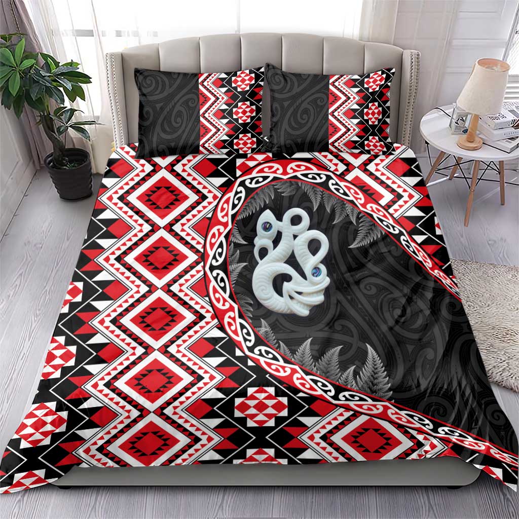 Red Taniko Motif Aotearoa Manaia and Silver Fern Bedding Set