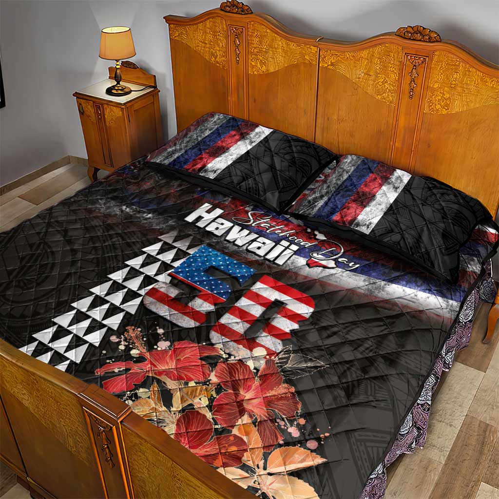 Hawaii Statehood Day Quilt Bed Set 50th state of the United States Kakau Tattoos and Hibiscus Grunge - Polynesian Pride