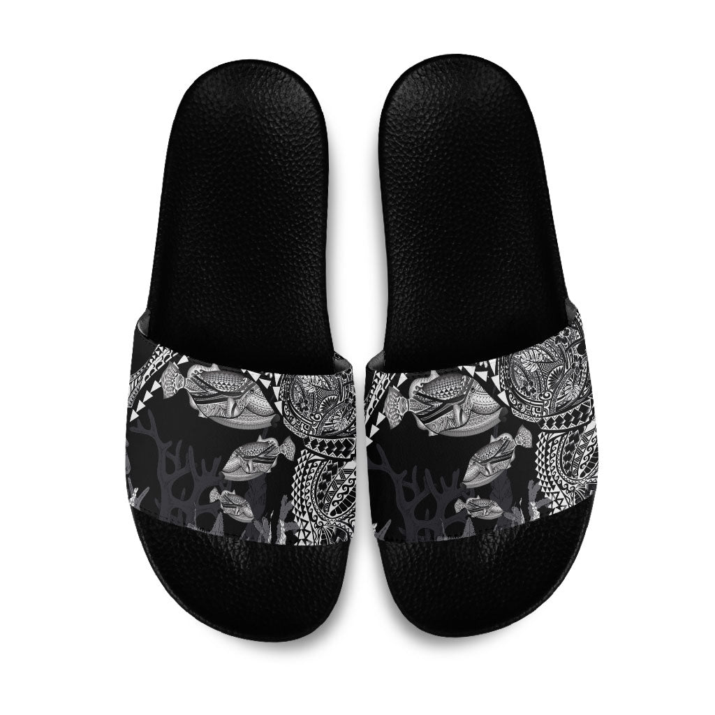 Hawaiian Reef Triggerfish Slide Sandals Polynesian Art with Tribal Humuhumunukunukuapua'a LT03 Black - Polynesian Pride