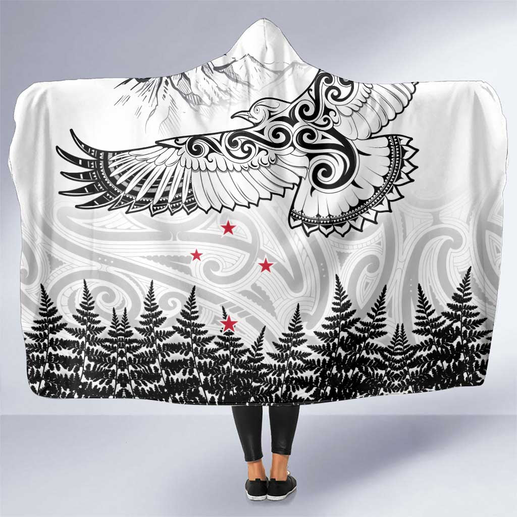 New Zealand Kea Bird Hooded Blanket Maori Tattoo and Silver Fern White Color LT03 One Size White - Polynesian Pride