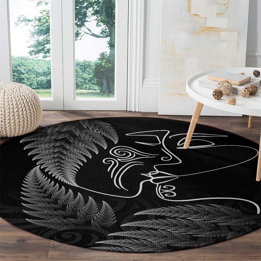 New Zealand Valentine's Day Round Carpet Silver Fern and Line Art Love Couple