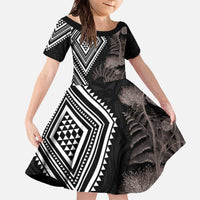 Aotearoa Tukutuku Motif Family Matching Off The Shoulder Long Sleeve Dress and Hawaiian Shirt Pohutukawa and Fern Leaves Grayscale Color