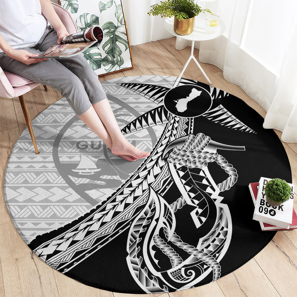 Guam Fish Hook and Palm Tree Round Carpet Polynesian Pattern Half Style