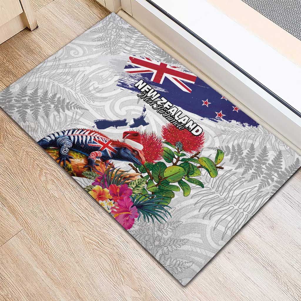 New Zealand Christmas Rubber Doormat Meri Kirihimete-Tuatara and Pohutukawa White Color