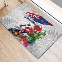 New Zealand Christmas Rubber Doormat Meri Kirihimete-Tuatara and Pohutukawa White Color