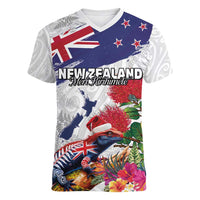 New Zealand Christmas Women V-Neck T-Shirt Meri Kirihimete-Tuatara and Pohutukawa White Color