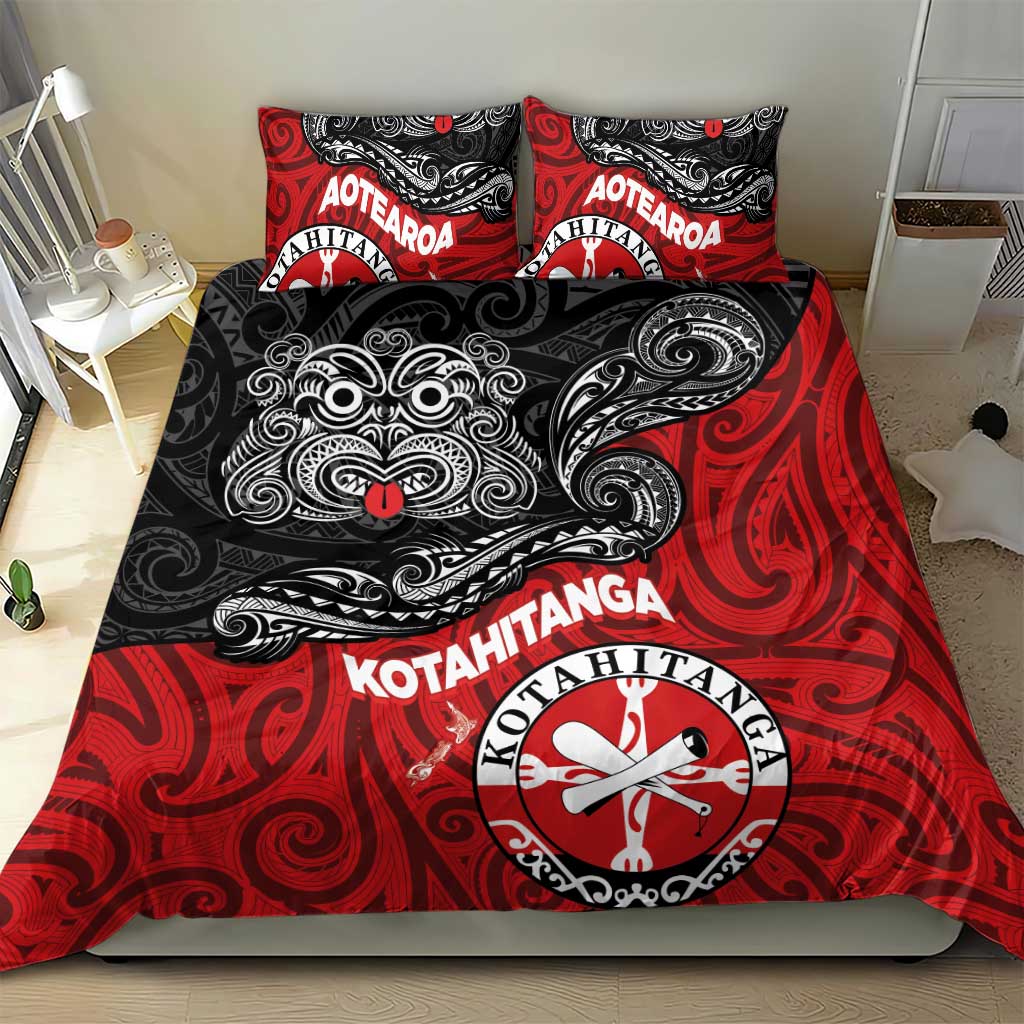 Maori Kotahitanga Bedding Set Aotearoa Spirit with Maori Mask and Polynesian Art Tattoo