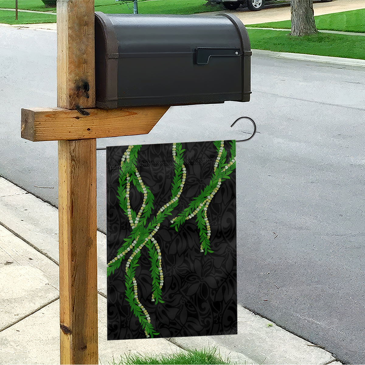 Hawaii Maile Lei Garden Flag Aloha Black Color