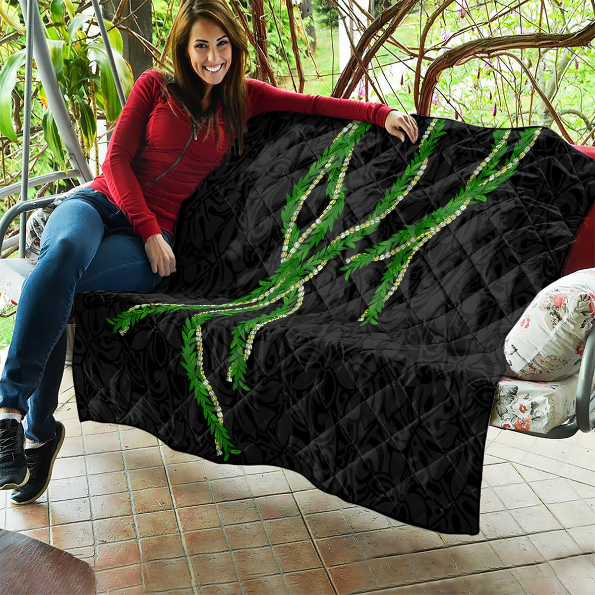 Hawaii Maile Lei Quilt Aloha Black Color