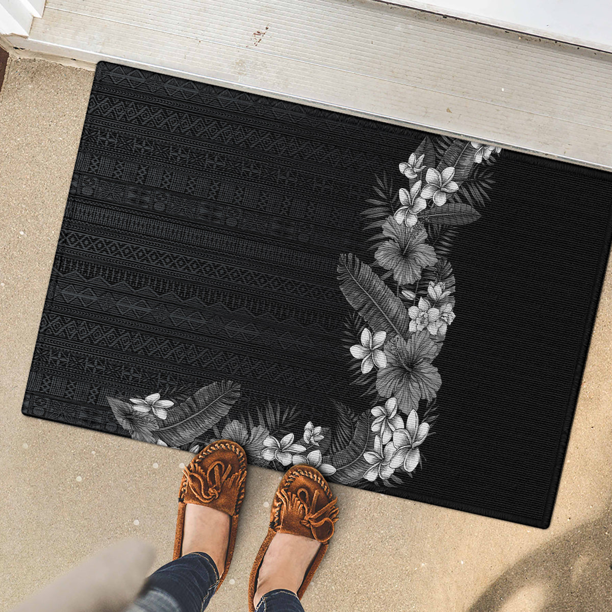 Hawaii Tropical Flowers and Leaves Rubber Doormat Tapa Pattern Grayscale Mode