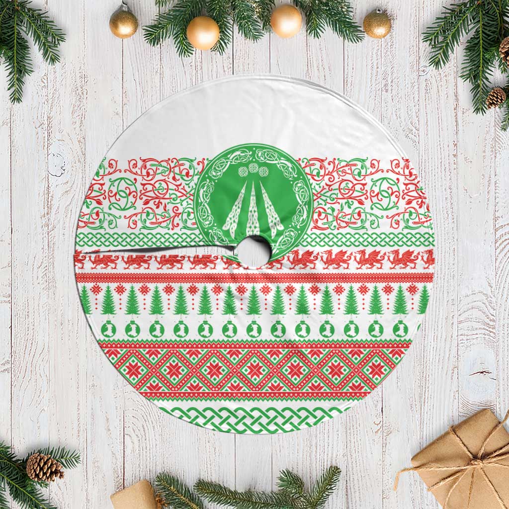 Welsh Christmas Tree Skirt Awen and Celtics Culture with Xmas Elements - Polynesian Pride