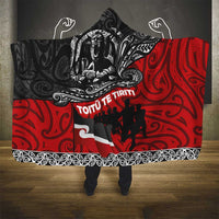Aotearoa Toitu Te Tiriti Hooded Blanket Honoring Te Tiriti o Waitangi Maori Haka