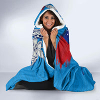 Personalised Samoa Coat Of Arms Hooded Blanket Tropical Flower Blue Polynesian Pattern LT03 - Polynesian Pride