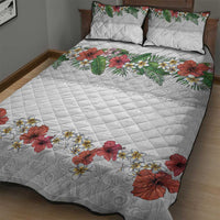 Hawaiian Tropical Flowers and Tribal Polynesian Tattoo Quilt Bed Set White Color