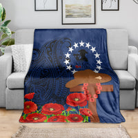 Cook Islands ANZAC Day Blanket Soldier Paying Respect We Shall Remember Them LT03 - Polynesian Pride