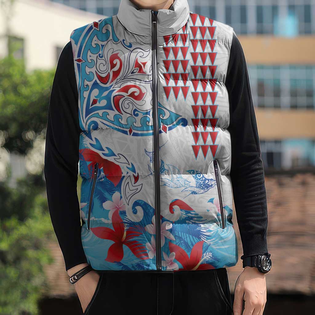 Hawaiian Tribal Manta Ray Sleeveless Puffer Jacket Kakau Tattoo and Flowers Surfing Waves Pattern Ocean Color