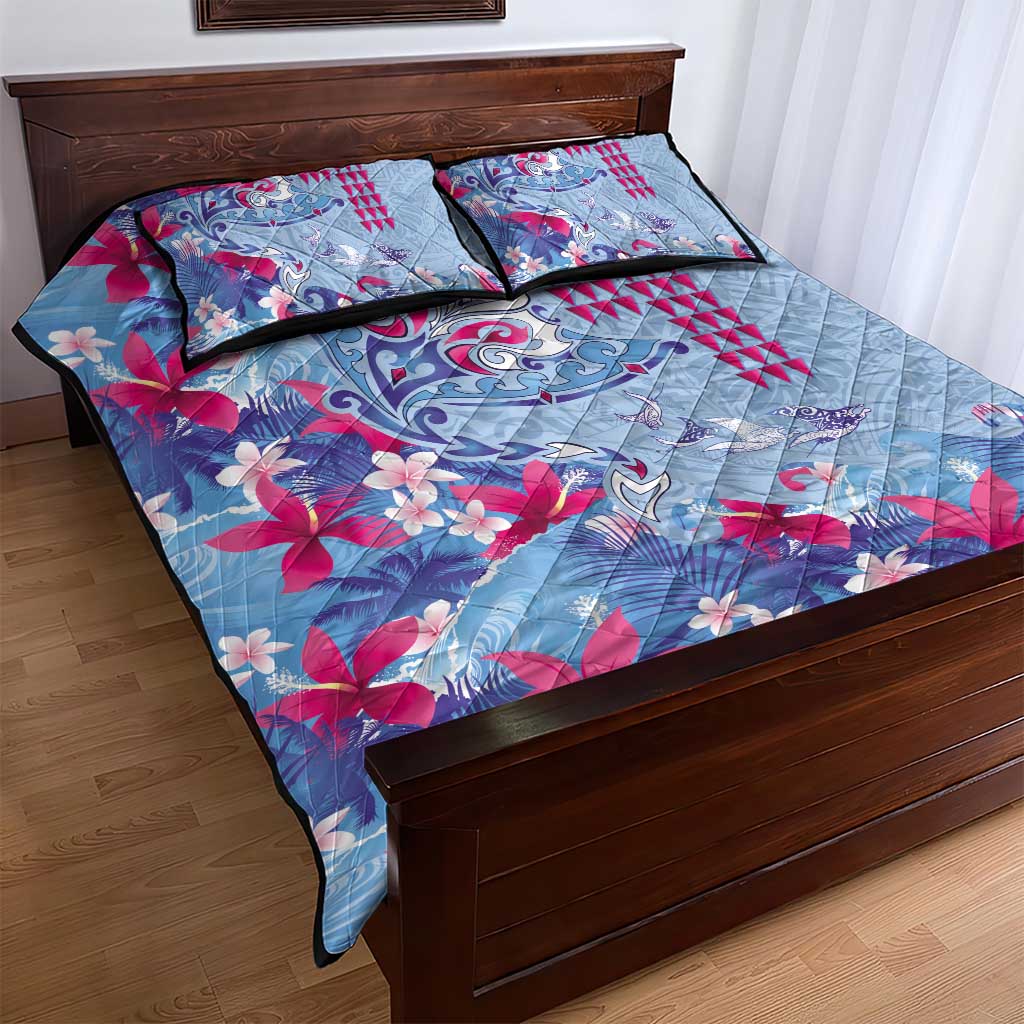 Hawaiian Tribal Manta Ray Quilt Bed Set Kakau Tattoo and Flowers Surfing Waves Pattern Soft Color