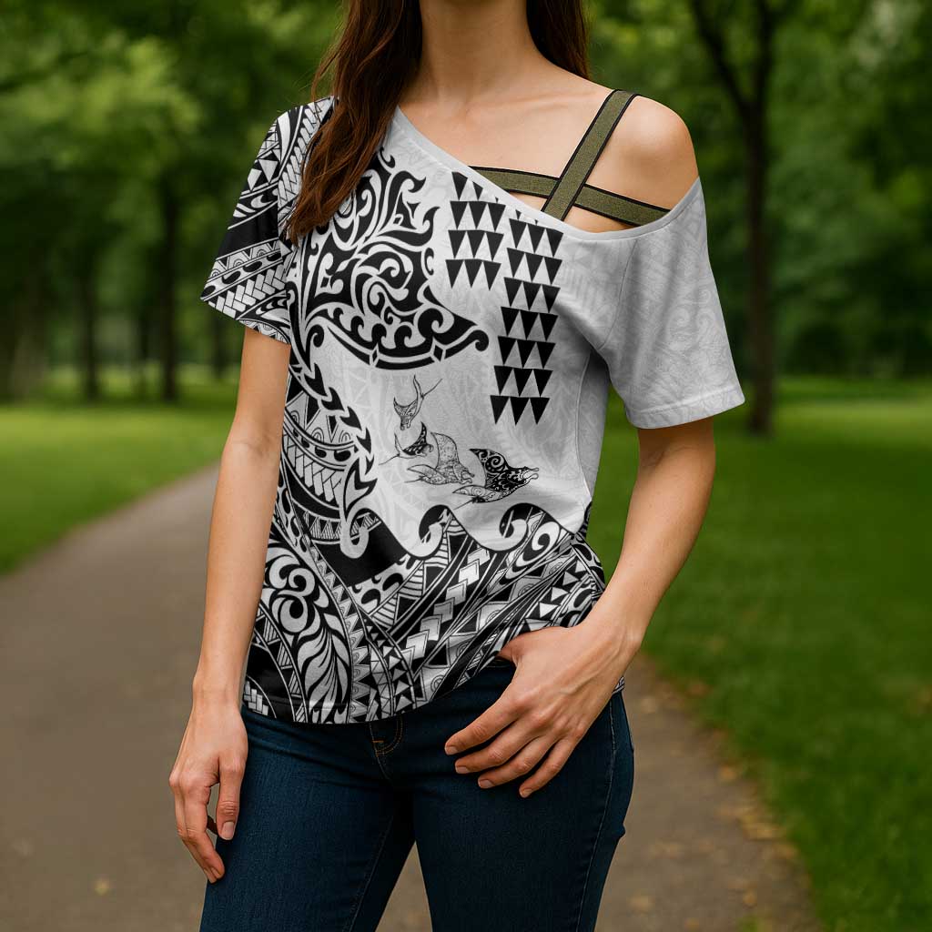 Hawaiian Tribal Manta Ray Cross Shoulder Shirt Kakau Tattoo and Polynesian Art Motif Pattern