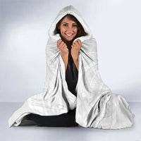 American Samoa Fautasi Hooded Blanket Pago Pago Aeto and Iseula o le Moana of Fagatogo White Color - Polynesian Pride