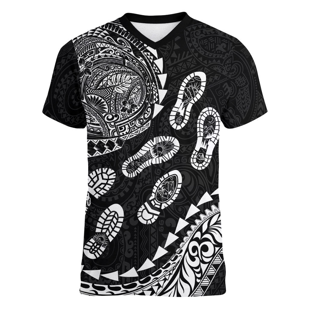 Hawaii Running Women V-Neck T-Shirt Polynesian Tribal Tattoo