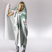Hawaii Rainbow Warriors Hooded Blanket Polynesian Motif White Color