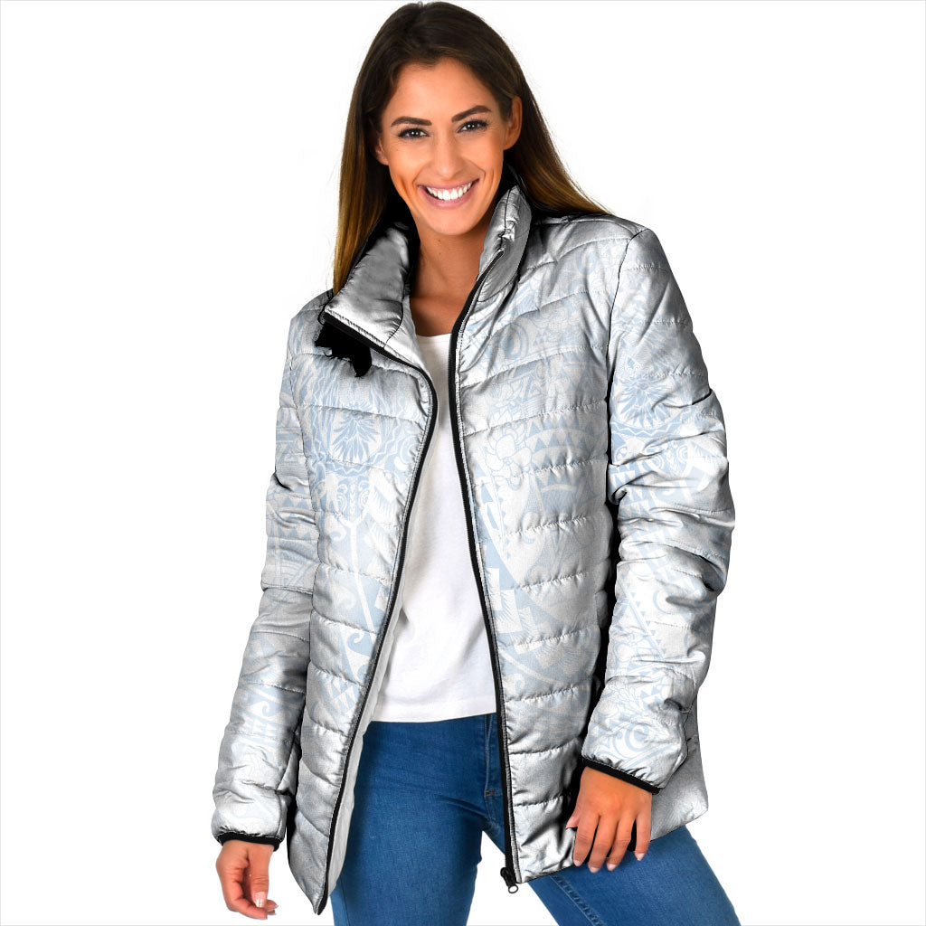 Hawaiian Turtles and Leis Padded Jacket Tribal Kakau Pattern Airy White Blue Cloud Vibe