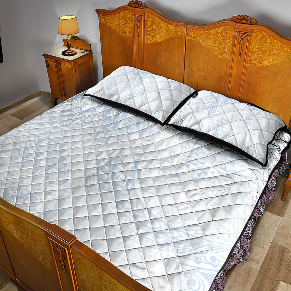 Hawaiian Turtles and Leis Quilt Bed Set Tribal Kakau Pattern Airy White Blue Cloud Vibe