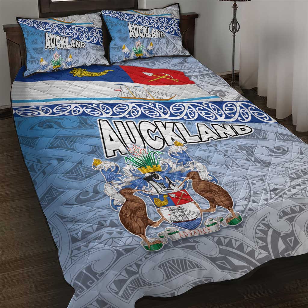 New Zealand Auckland Quilt Bed Set Auckland's Flag and Coat of Arms - Koru Art Maori Pattern
