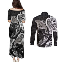 Hawaiian Manta Rays Couples Matching Puletasi and Long Sleeve Button Shirt Tribal Hibiscus Polynesian Tattoos Black Color - Polynesian Pride