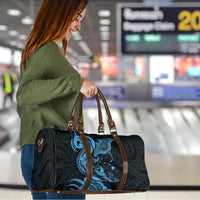 Hawaiian Manta Rays Travel Bag Tribal Hibiscus Polynesian Tattoos Blue Color - Polynesian Pride