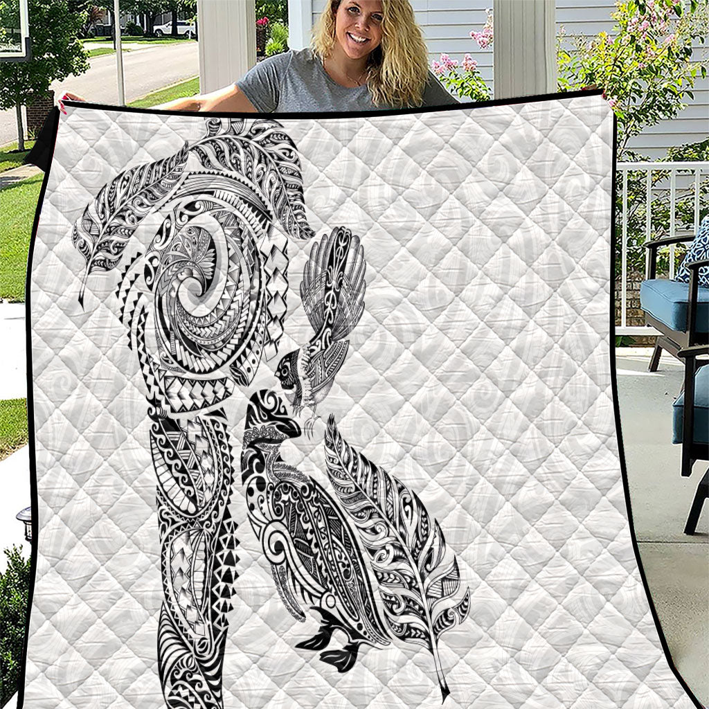 Aotearoa Moko Tribal Tattoo Quilt New Zealand Maori Penguin and Fantail White Color LT03 White - Polynesian Pride