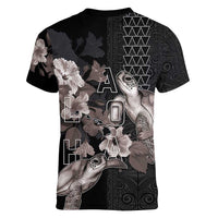 Hawaii Aloha Turtle Hibiscus and Leaves Women V-Neck T-Shirt with Polynesian and Kakau Tattoos Black Color - Polynesian Pride