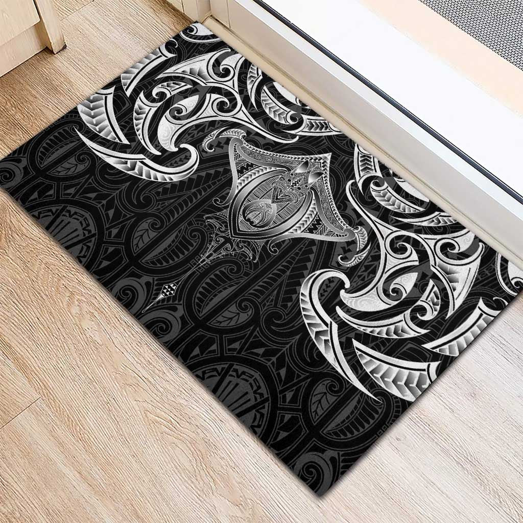 New Zealand Aotearoa Rubber Doormat Maori Manta Ray Moko Black - Polynesian Pride