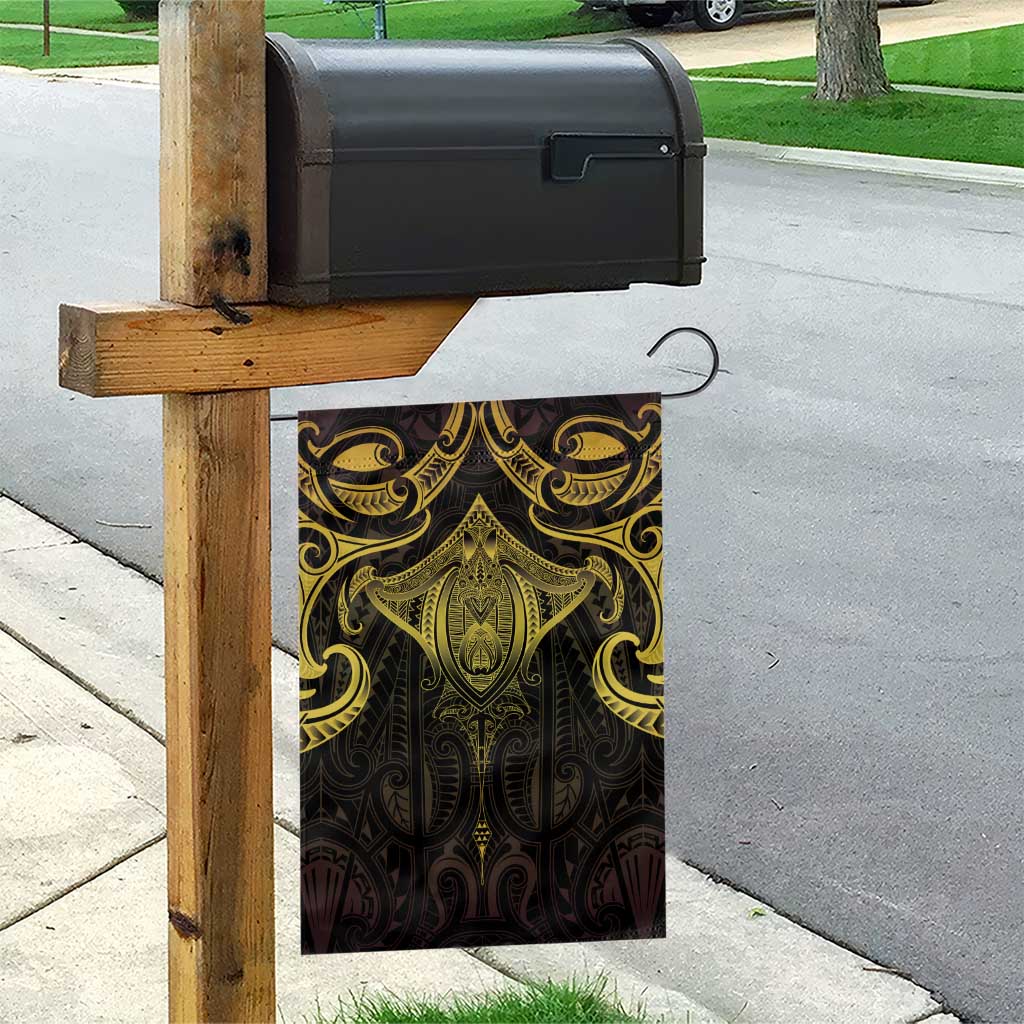 New Zealand Aotearoa Garden Flag Maori Manta Ray Moko Gold - Polynesian Pride