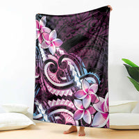 Polynesian Art Tattoo Blanket Plumeria Flowers Pink Gradient